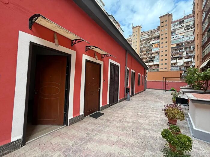 Appartamento trilocale in vendita in Via Vincenzo Spinelli, Palermo