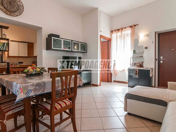 Appartamento bilocale in vendita in Via Virgilio, Cislago
