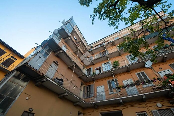 Appartamento trilocale in vendita in Via Freiköfel, Milano