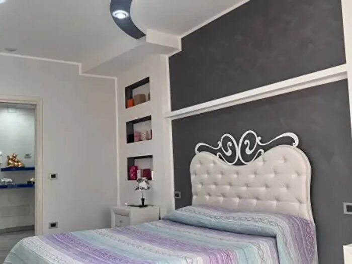 Appartamento trilocale in vendita in Via Adolfo Celi, Messina