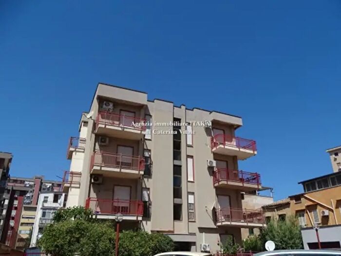 Appartamento quadrilocale in vendita in Via Ignazio Testasecca, Palermo