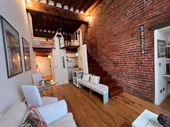 Appartamento bilocale in affitto in Via dei Servi, Piazza Anfiteatro Torre Guinigi, Lucca