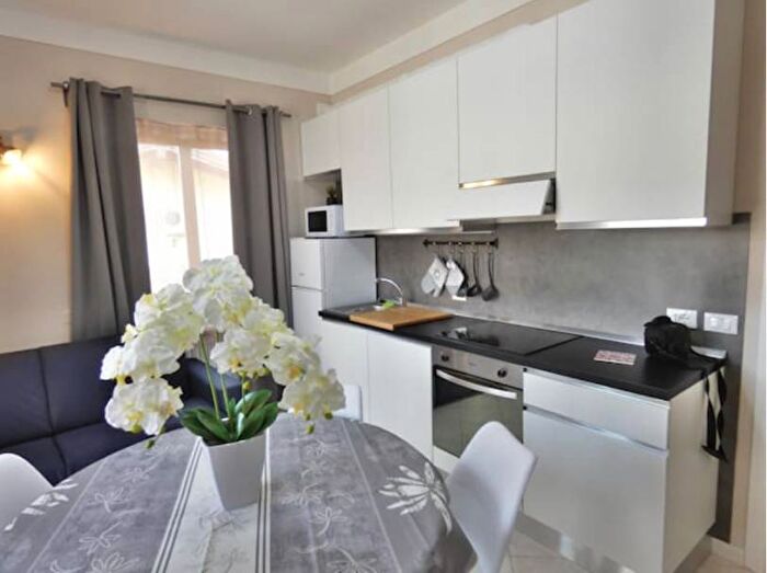 Appartamento bilocale in affitto in Viale Guglielmo Marconi, Desenzano Centro, Desenzano del Garda