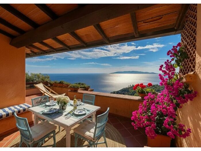 Appartamento con 5 locali in vendita in Cala Piccola Snc, Monte Argentario
