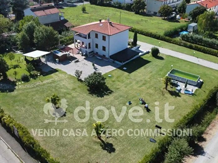 Casa con 6 locali in vendita in Via San Antonino, Castiglion Fiorentino