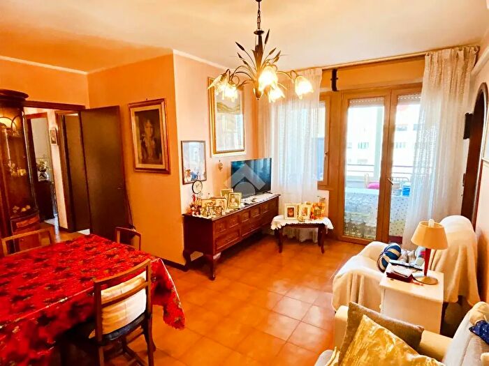 Appartamento trilocale in vendita in Via Ferdinando Maria Poggioli, Roma