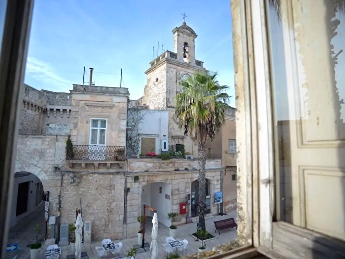 Casa con 8 locali in vendita in Carovigno
