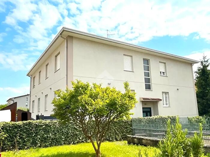 Appartamento trilocale in vendita in Via Santuario, Lonato