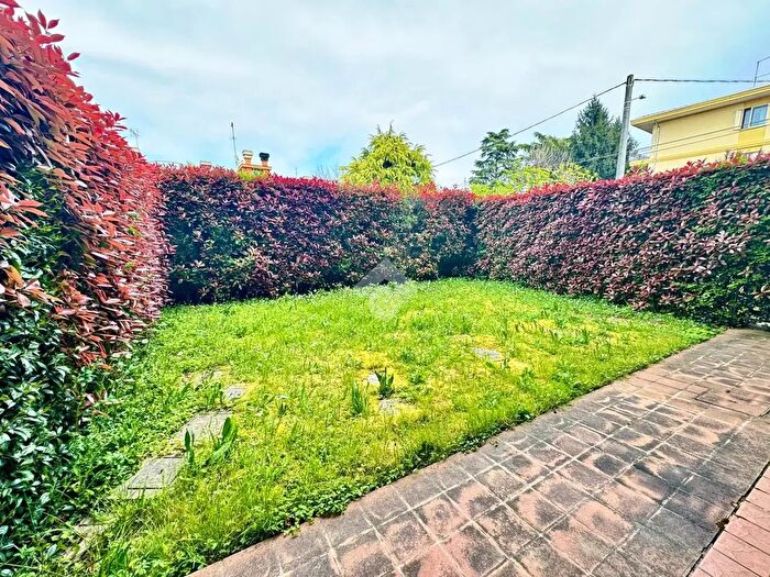 Appartamento trilocale in vendita in Via Metauro, Padova