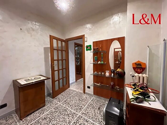 Appartamento con 5 locali in vendita in Via Laurentina, Roma