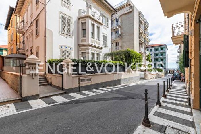 Appartamento bilocale in affitto in Via Giovanni Pascoli, Alassio