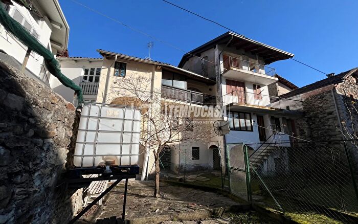 Case in Vendita e in Affitto - 2