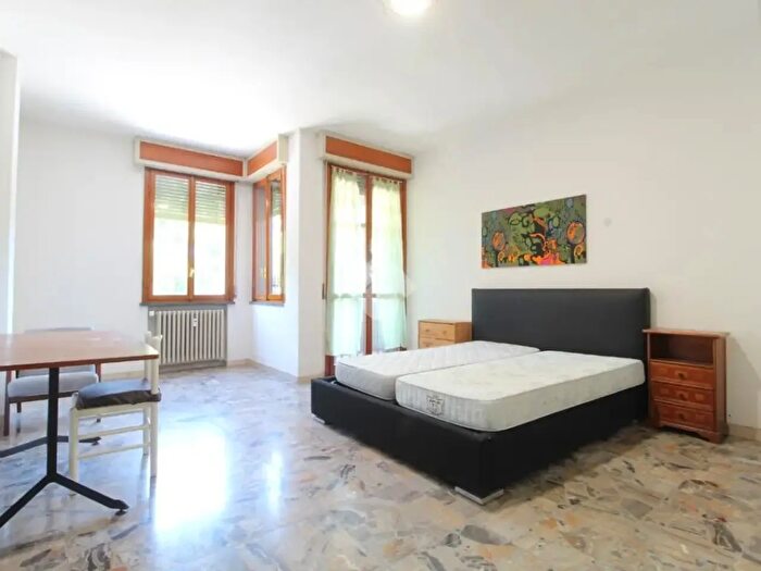 Appartamento trilocale in vendita in Via Camillo Pezzarossa, Reggio Emilia