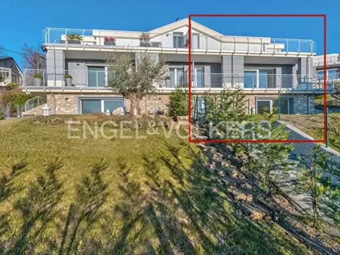 Casa con 5 locali in vendita in Via ai Poggi, Lecco