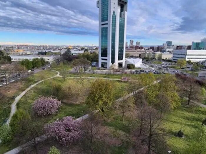 Appartamento con 6 locali in vendita in Milano