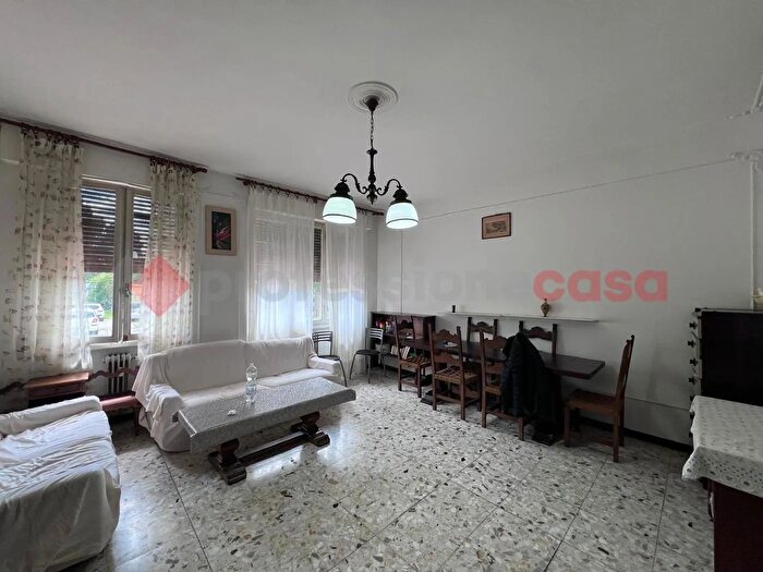 Appartamento con 6 locali in vendita in Via Claudio Tolomeo, Arezzo