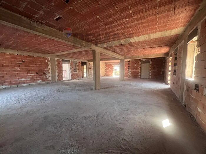Appartamento con 6 locali in vendita in Via Fonduta Catalano, Villabate