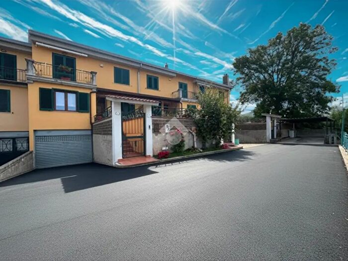 Casa con 5 locali in vendita in Via Fratelli Ascolese, Fisciano