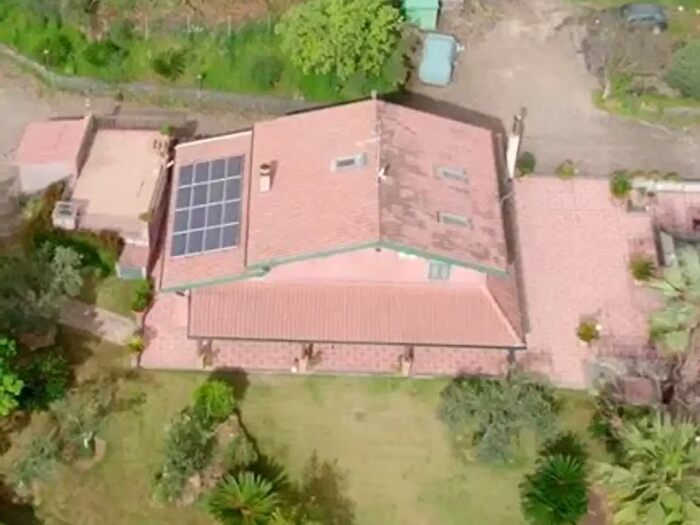 Casa con 8 locali in vendita in Via Cerami, Acireale