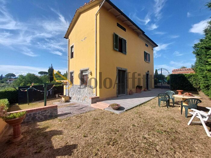 Casa con 6 locali in affitto in Fucecchio