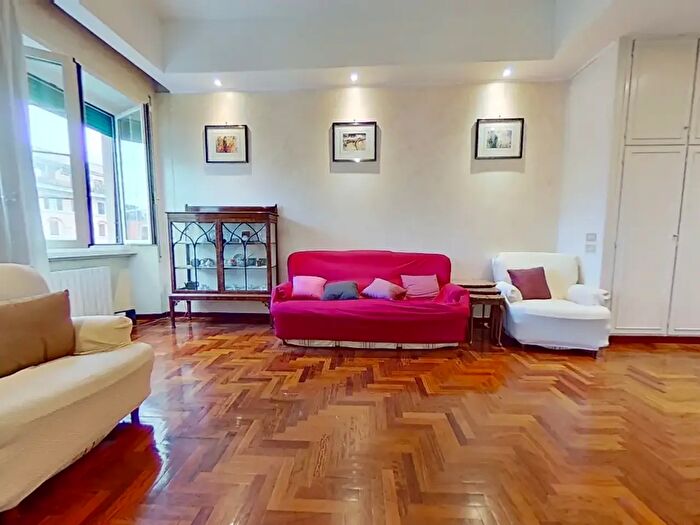 Appartamento con 5 locali in affitto in Via Appia Nuova, Roma