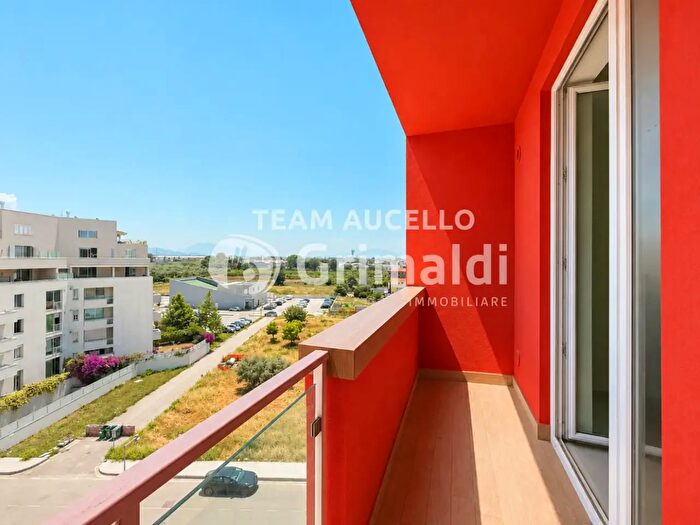 Appartamento trilocale in vendita in Via Prudenza, Salerno