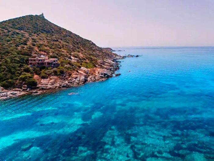 Casa con 6 locali in vendita in Villasimius