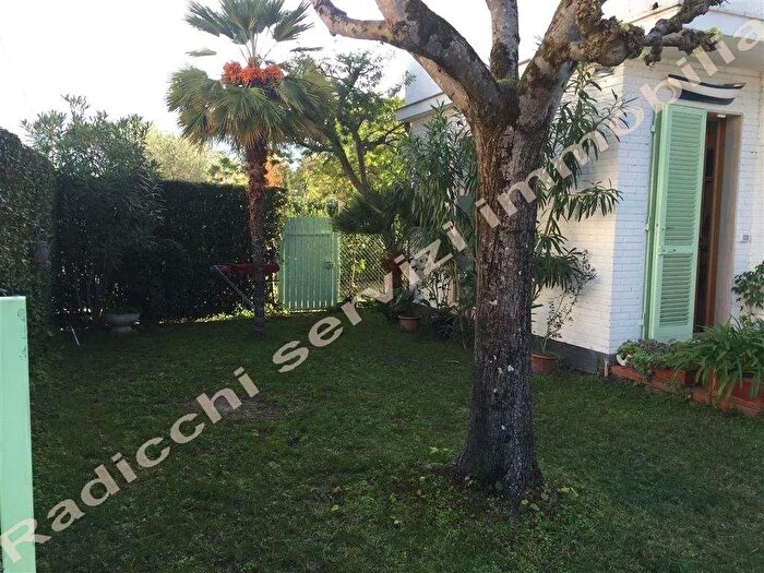 Casa quadrilocale in affitto in Via Ammiraglio Morin a, Forte Dei Marmi