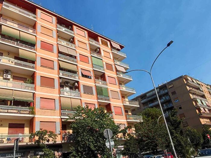 Appartamento trilocale in affitto in Piazza Roberto Malatesta, Pigneto, Roma