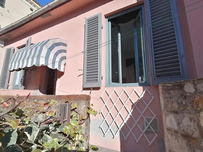 Casa trilocale in affitto in Lucca