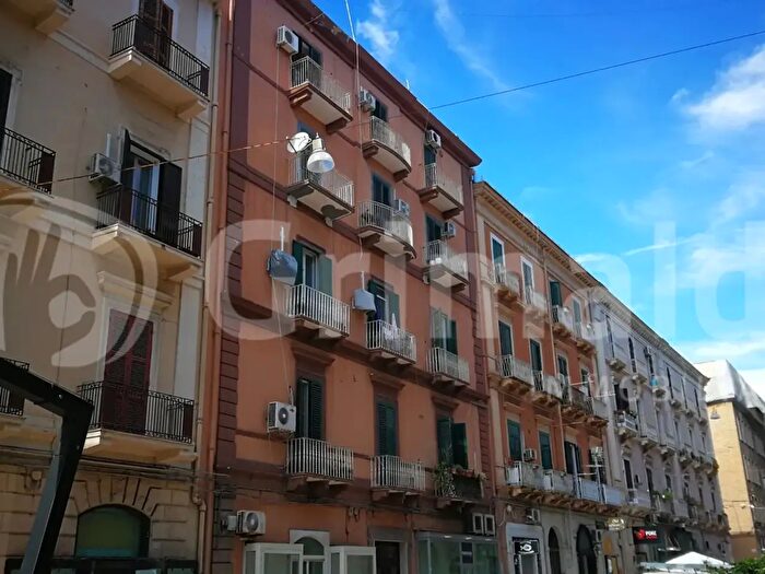 Appartamento trilocale in affitto in Via Pupino, Taranto