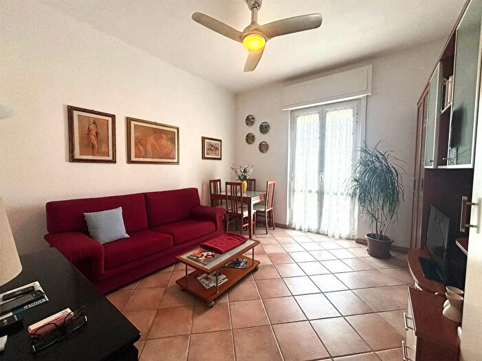 Appartamento con 5 locali in vendita in Viareggio