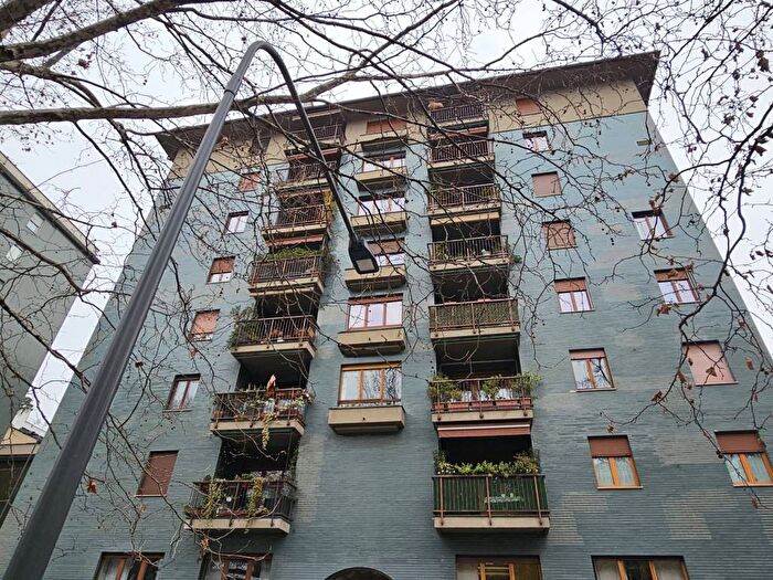 Appartamento trilocale in affitto in Viale Cassiodoro, Sempione, Milano