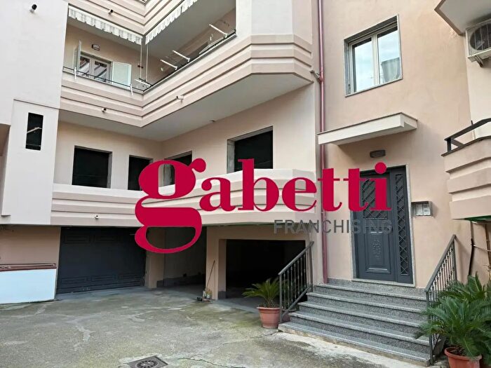 Appartamento con 5 locali in vendita in Via Municipio, Recale