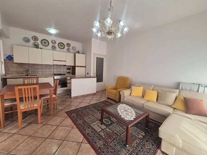 Appartamento trilocale in vendita in Galleria Cristallo Rapallo, Rapallo