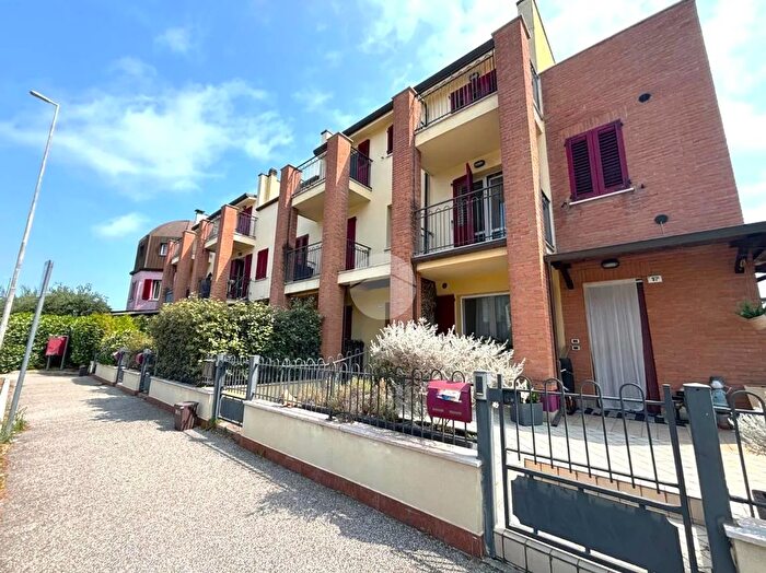 Appartamento quadrilocale in vendita in Viale Litorale Marina, Cesenatico