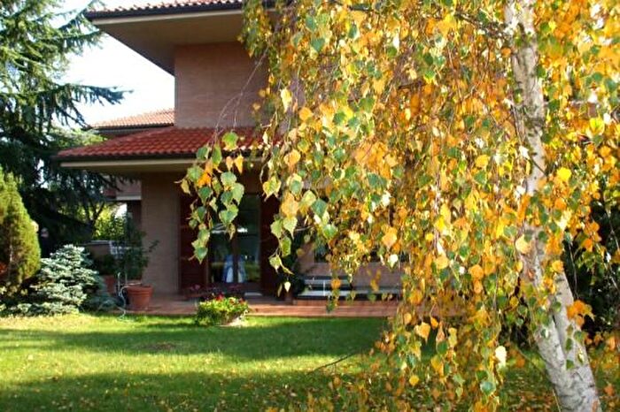 Casa con 6 locali in vendita in Via Montegrappa, Jesi