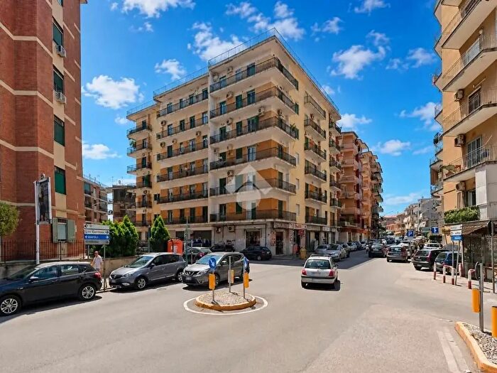 Appartamento trilocale in vendita in Via Cristoforo Colombo, Arzano