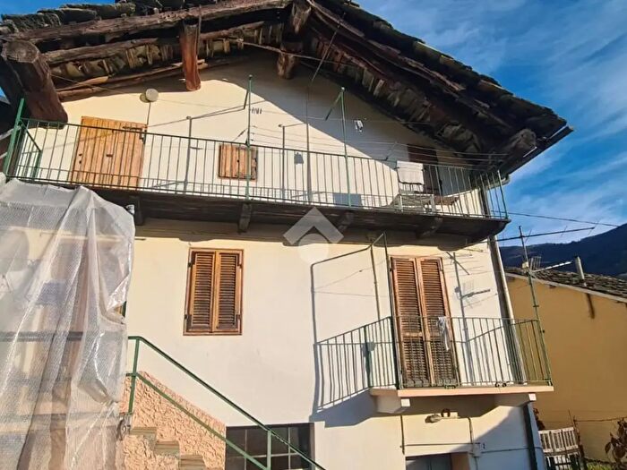 Casa con 6 locali in vendita in Vicolo XIV, Ceres