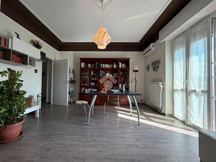 Appartamento trilocale in vendita in Via Emilia, Stradella