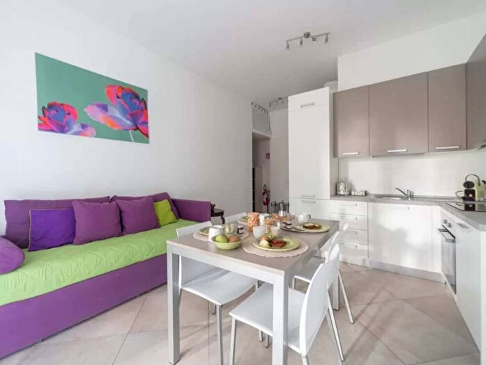 Appartamento bilocale in affitto in Viale Legioni Romane, Primaticcio, Milano