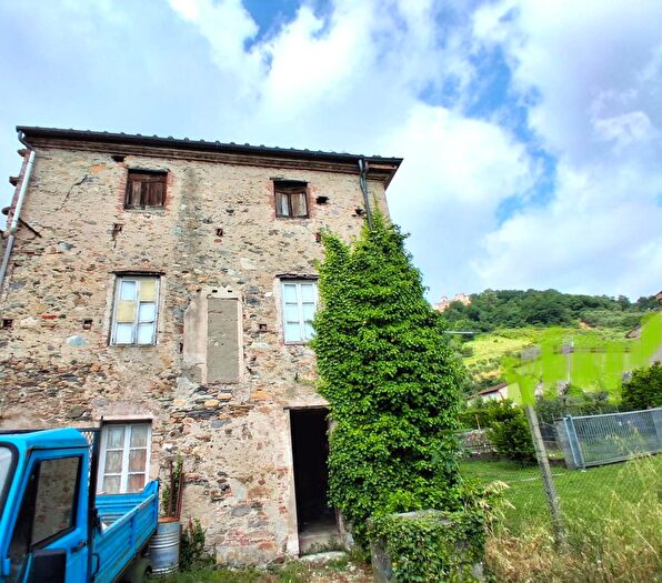 Casa con 12 locali in vendita in Capannori
