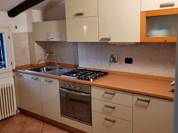 Appartamento bilocale in affitto in Piazza Ulisse Aldrovandi, Centro Storico, Bologna