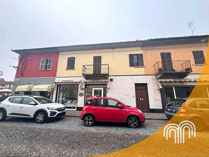 Appartamento trilocale in vendita in Via Roma, Chivasso