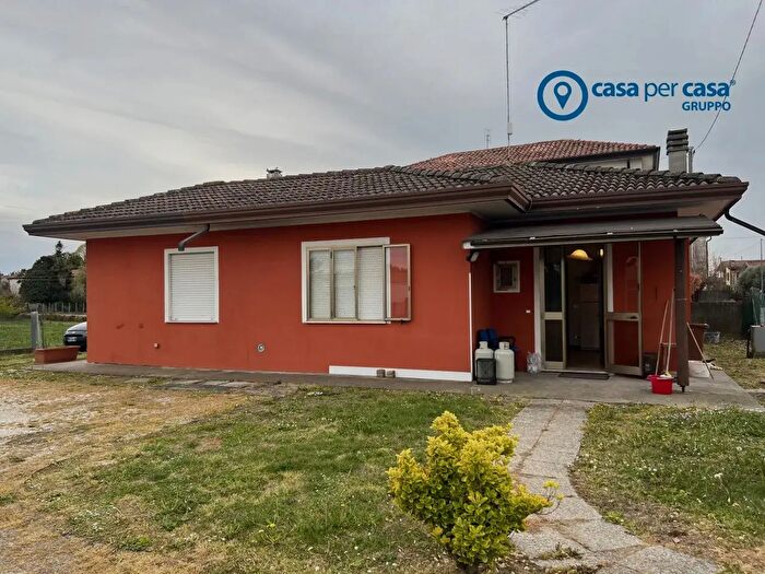 Casa trilocale in vendita in Via Pisana, Stanghella