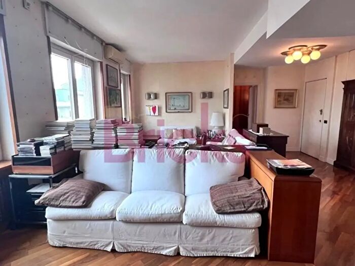 Appartamento quadrilocale in vendita in Via Francesco Albani, Milano