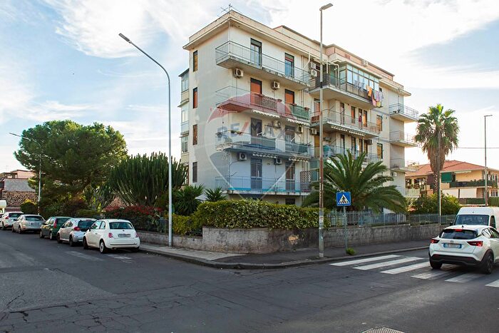 Appartamento con 5 locali in vendita in Via Antonio Pacinotti, Catania