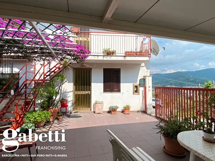 Casa quadrilocale in vendita in Contrada Boschitto, San Piero Patti