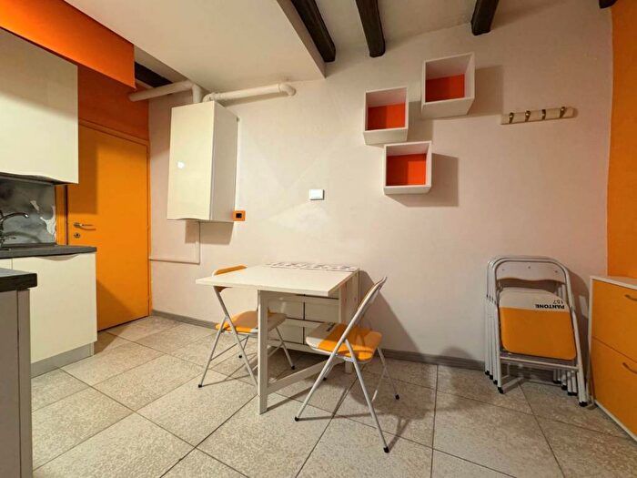 Appartamento trilocale in affitto in Via del Pratello, San Felice, Bologna