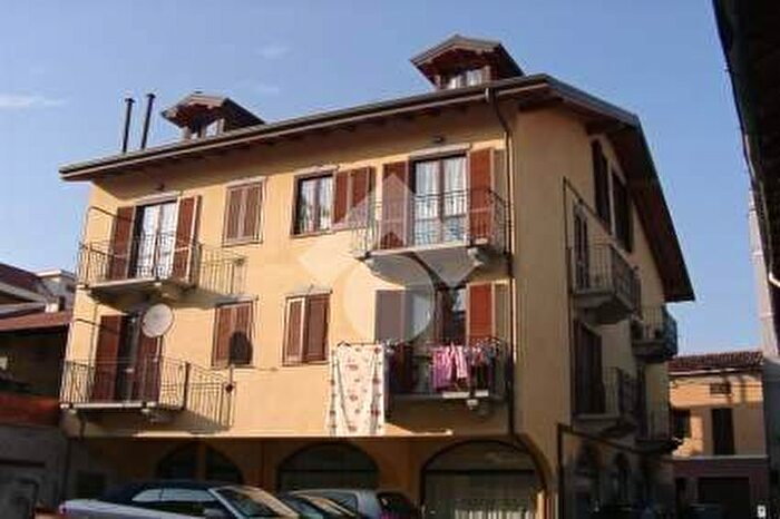 Appartamento bilocale in affitto in Via cavour, Centro, Lonate Pozzolo